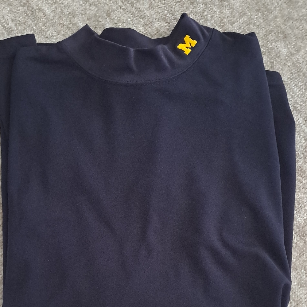 U OF m Blue and Yellow Long Sleeve Tee Shirt   Mock Neck. Long Sleeeve